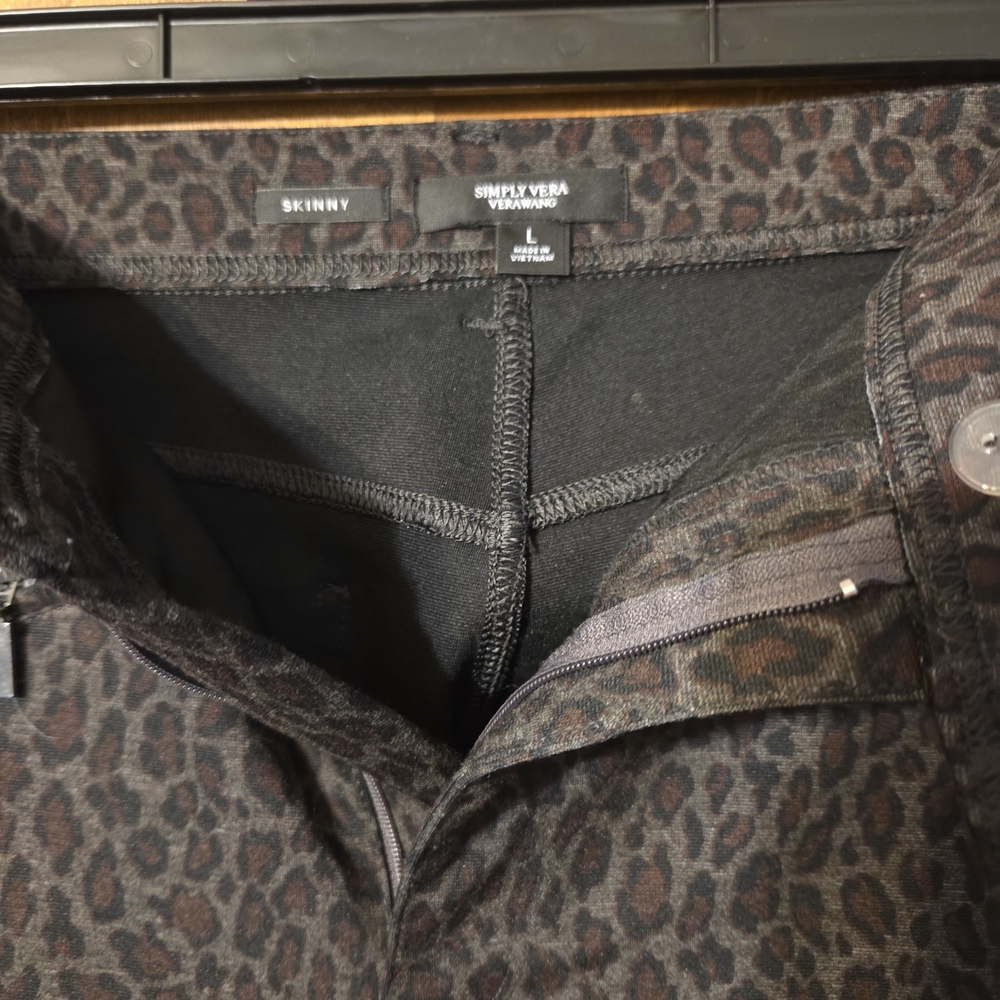 Simply Vera Vera Wang Leopard Print Chinos - Picture 3 of 3